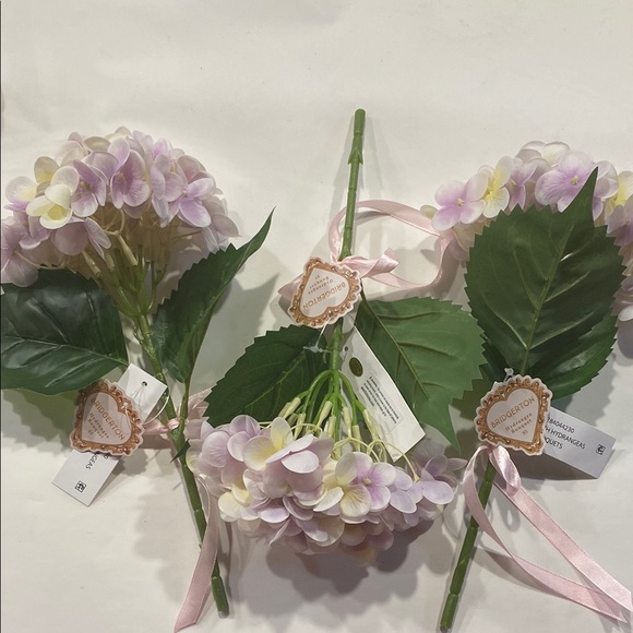 Bridgerton Netflix faux floral hydrangea floral bouquets watch party items new - Picture 1 of 4